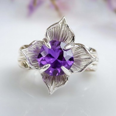 april-birthstone